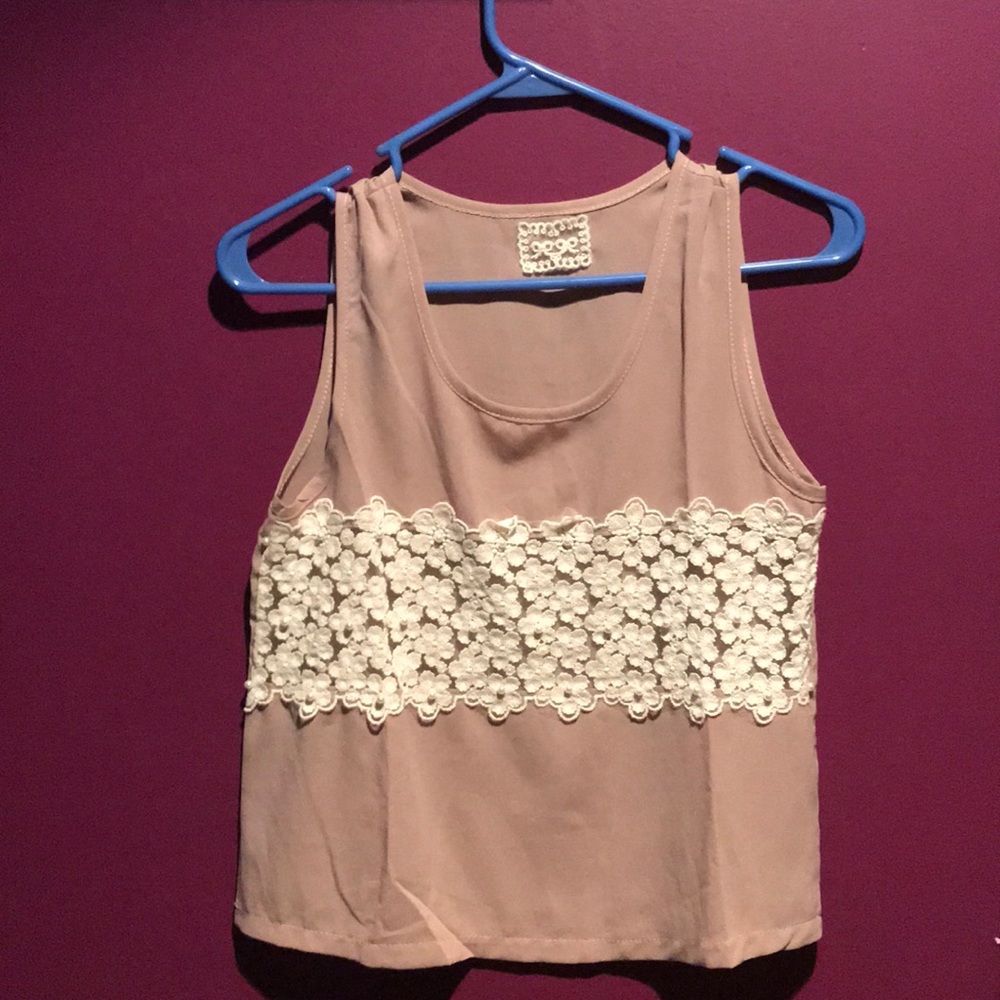 Cute and classy sleeveless blouse